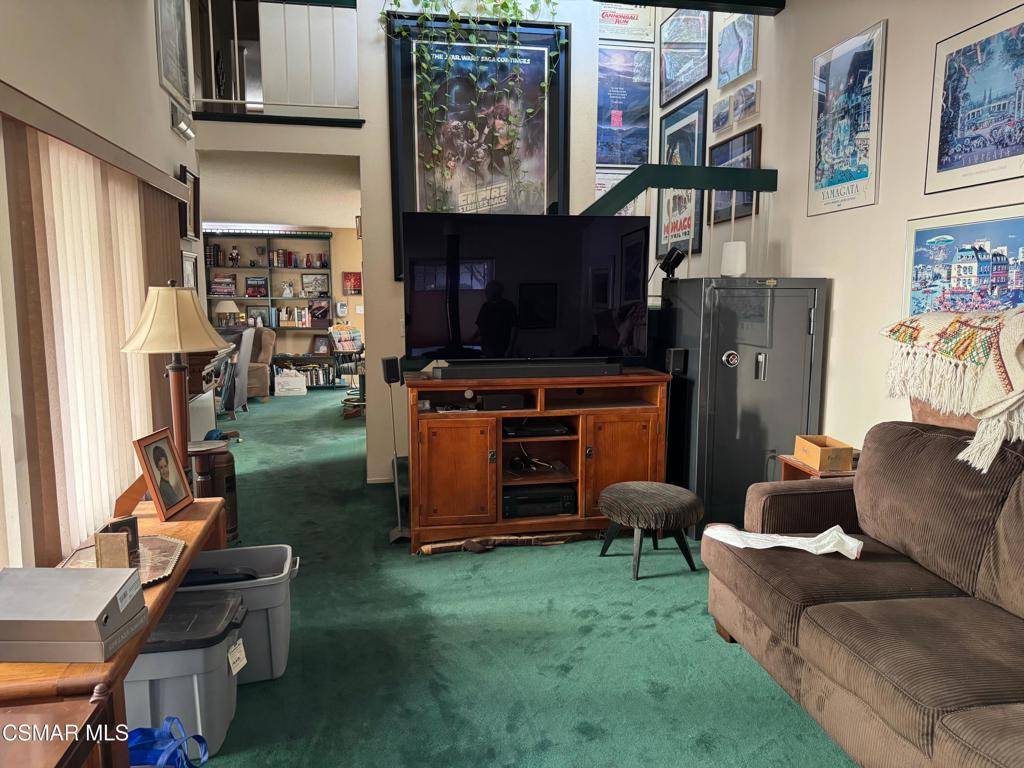 Chatsworth, CA 91311,22261 James Alan CIR