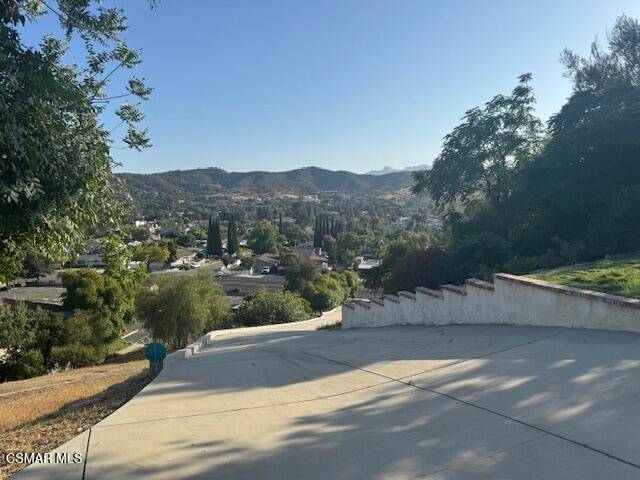 Thousand Oaks, CA 91362,2485 Hillcrest DR