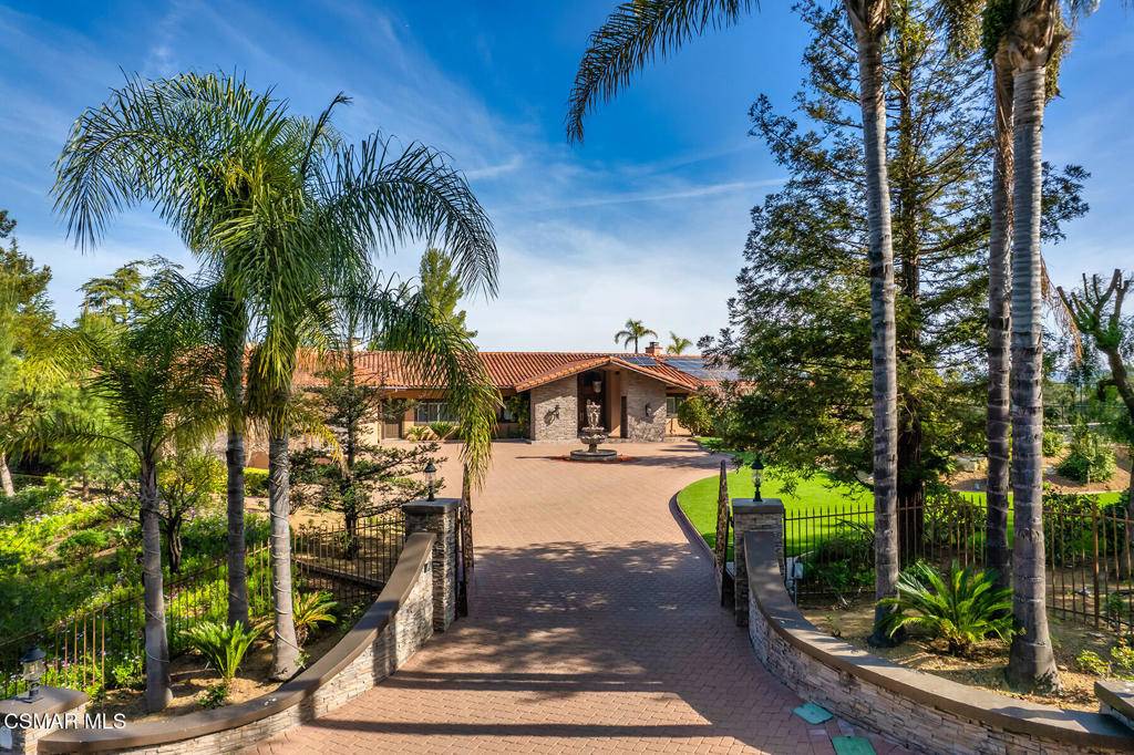 Thousand Oaks, CA 91361,11 Inverness RD