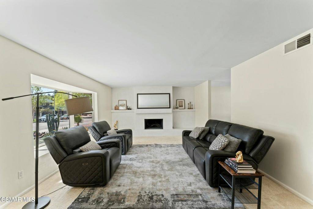 Calabasas, CA 91301,26969 Helmond DR