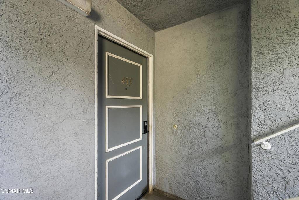 Canyon Country, CA 91351,26922 Flo LN #435