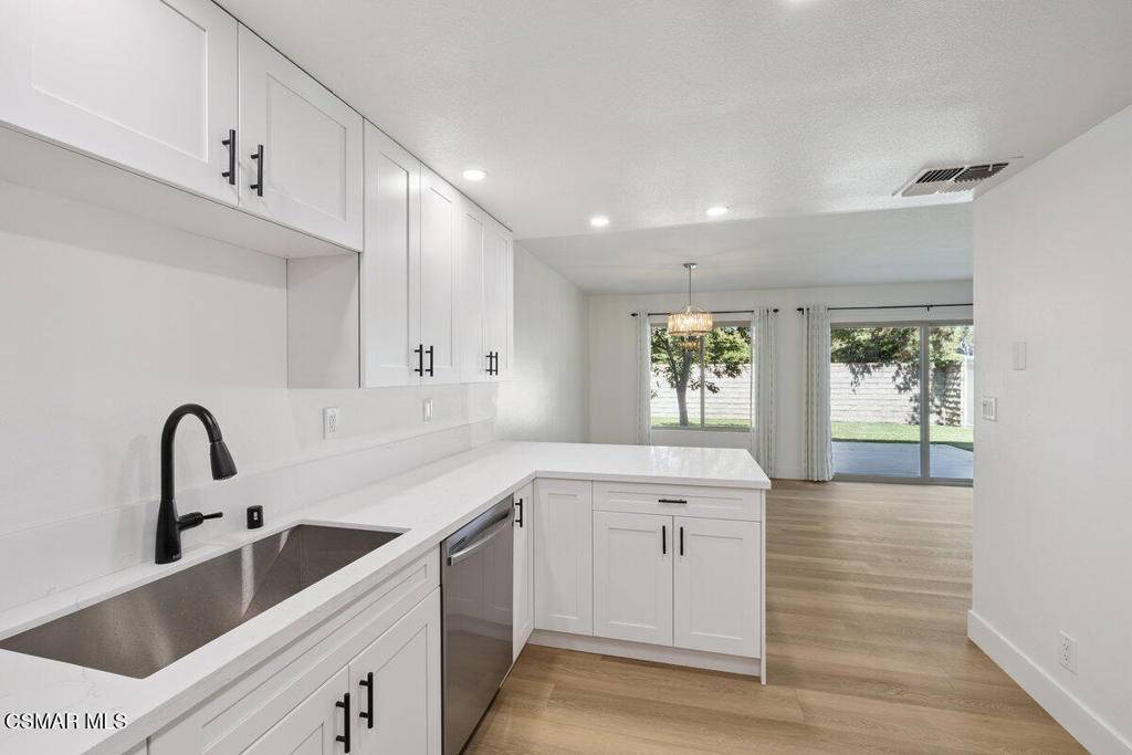 Thousand Oaks, CA 91360,2619 Calle Hermosa