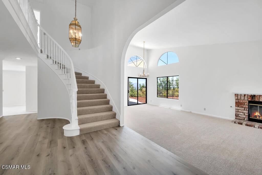Thousand Oaks, CA 91362,2568 Picadilly CIR