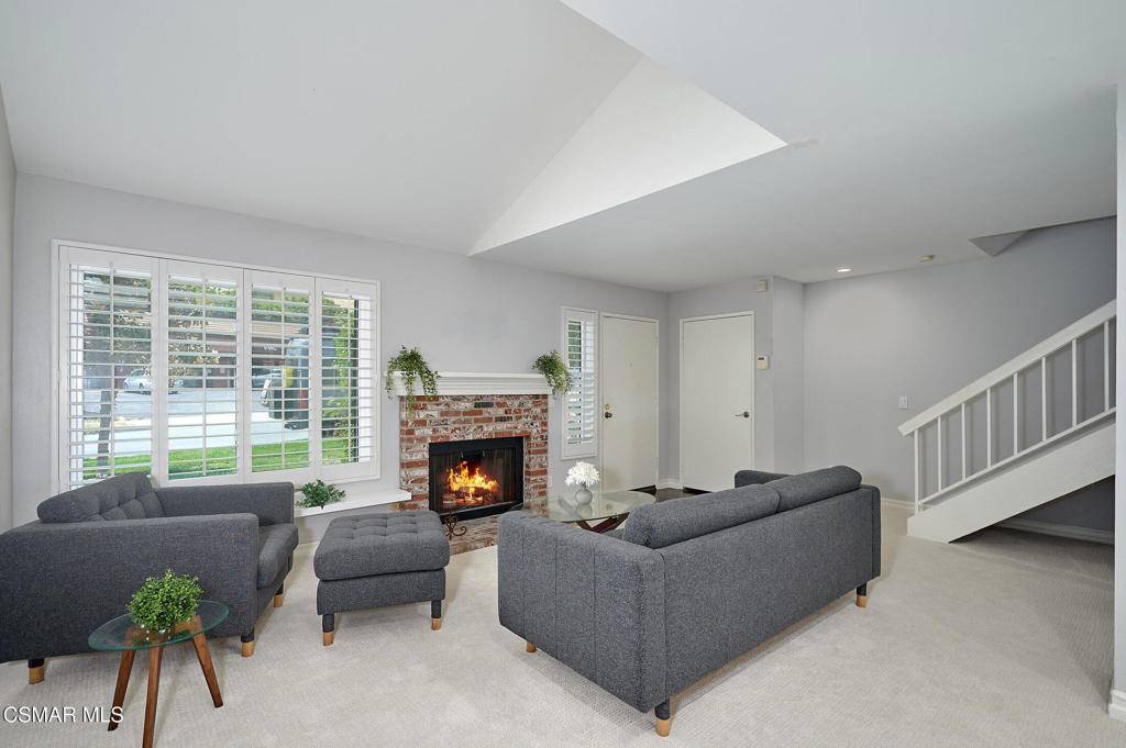 West Hills, CA 91307,24425 Vanowen ST #82