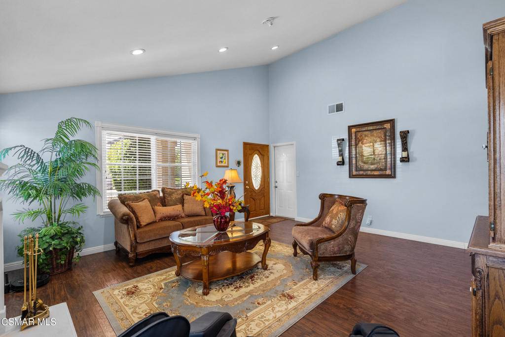 Simi Valley, CA 93063,3867 Delano CT