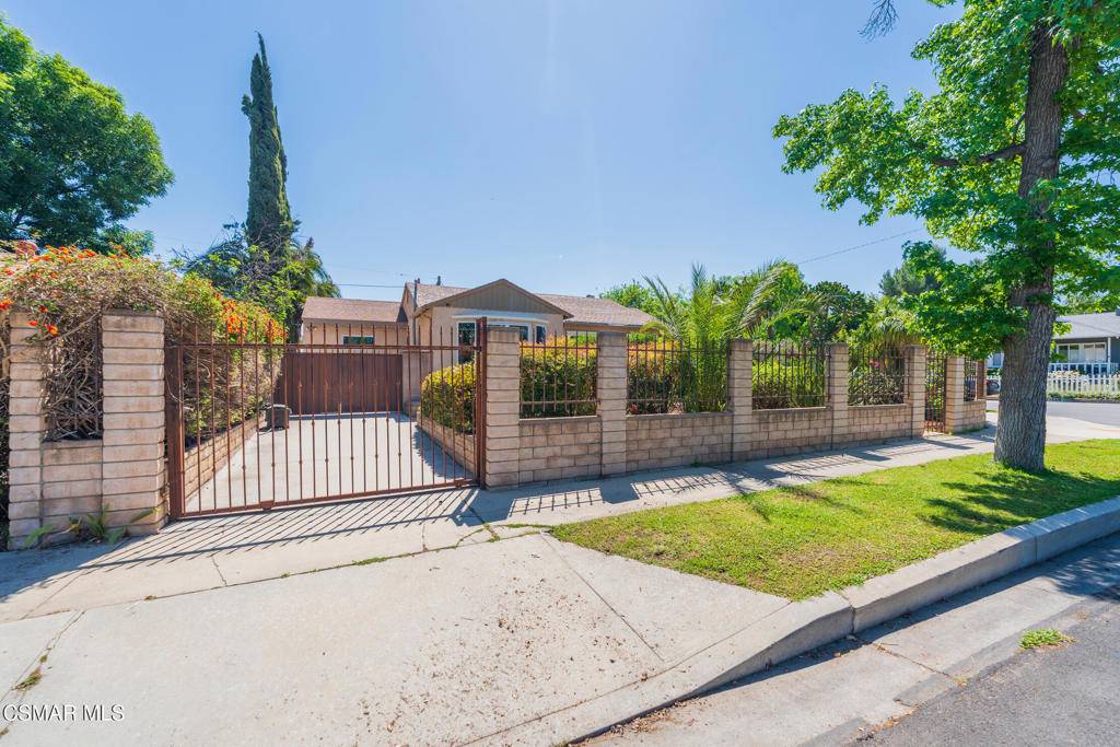 Encino, CA 91316,6120 Zelzah AVE