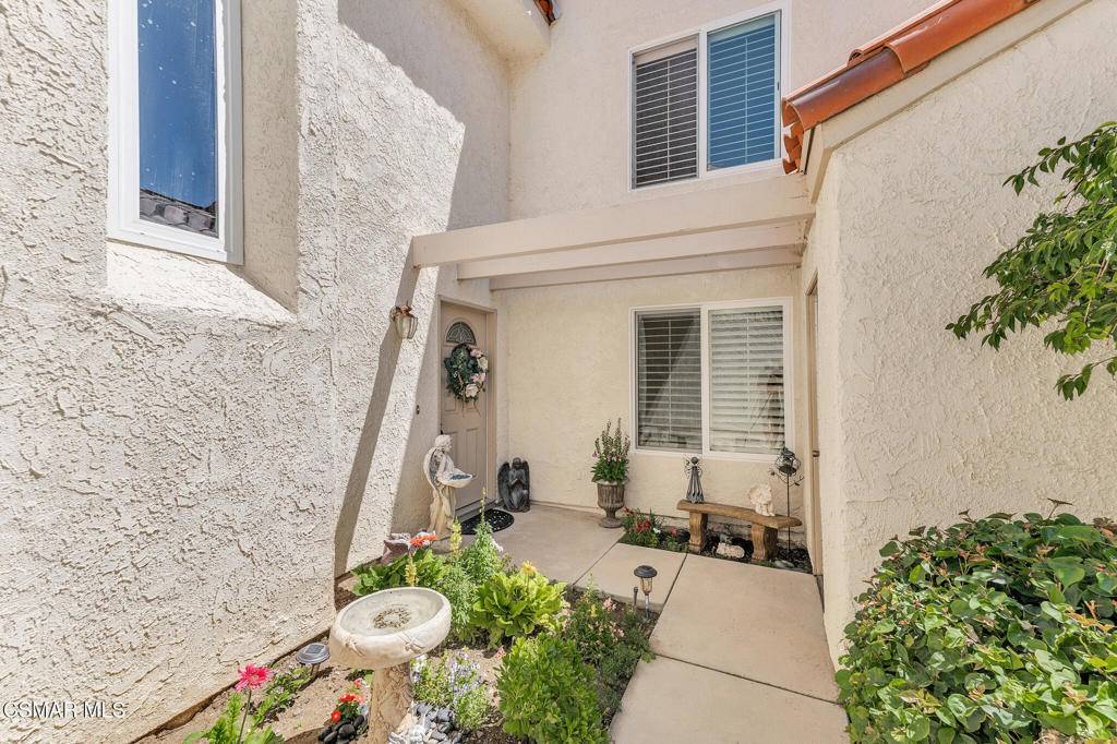 Newbury Park, CA 91320,651 Valley Oak LN