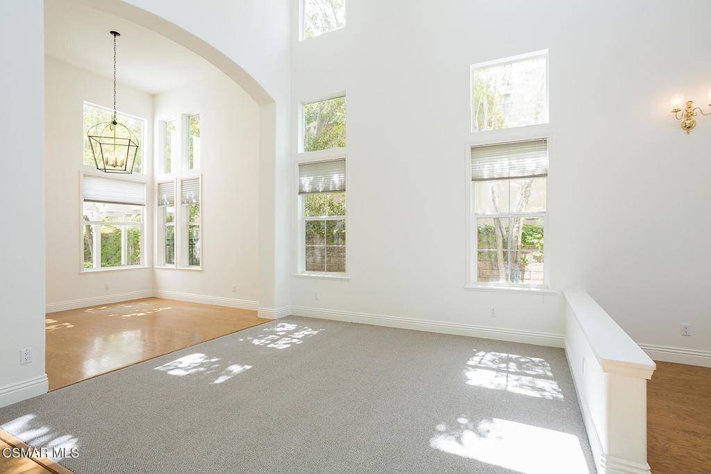Oak Park, CA 91377,1034 Lambourne PL