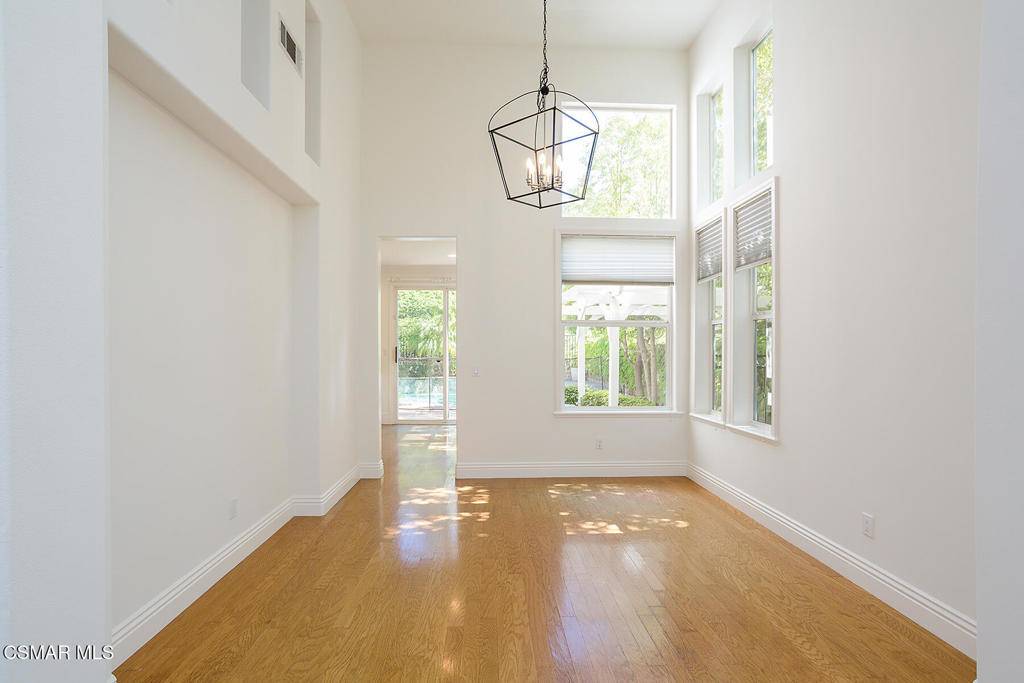 Oak Park, CA 91377,1034 Lambourne PL