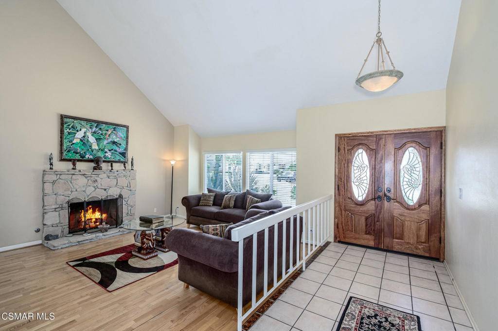 Thousand Oaks, CA 91362,1825 Sweet Briar PL