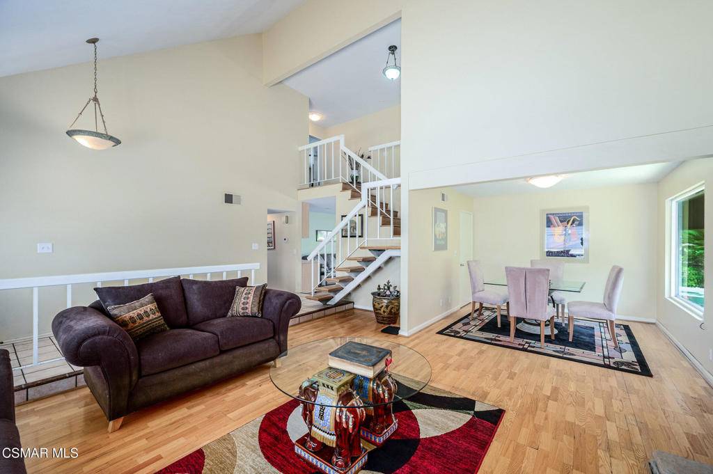 Thousand Oaks, CA 91362,1825 Sweet Briar PL