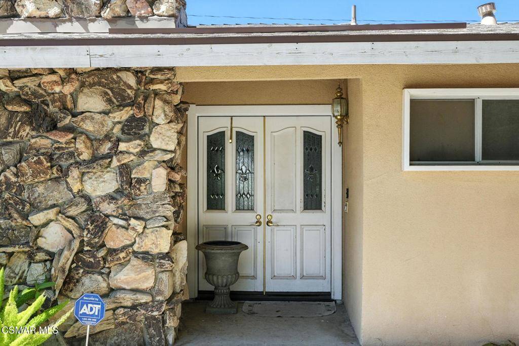 Simi Valley, CA 93065,2049 Stanford DR