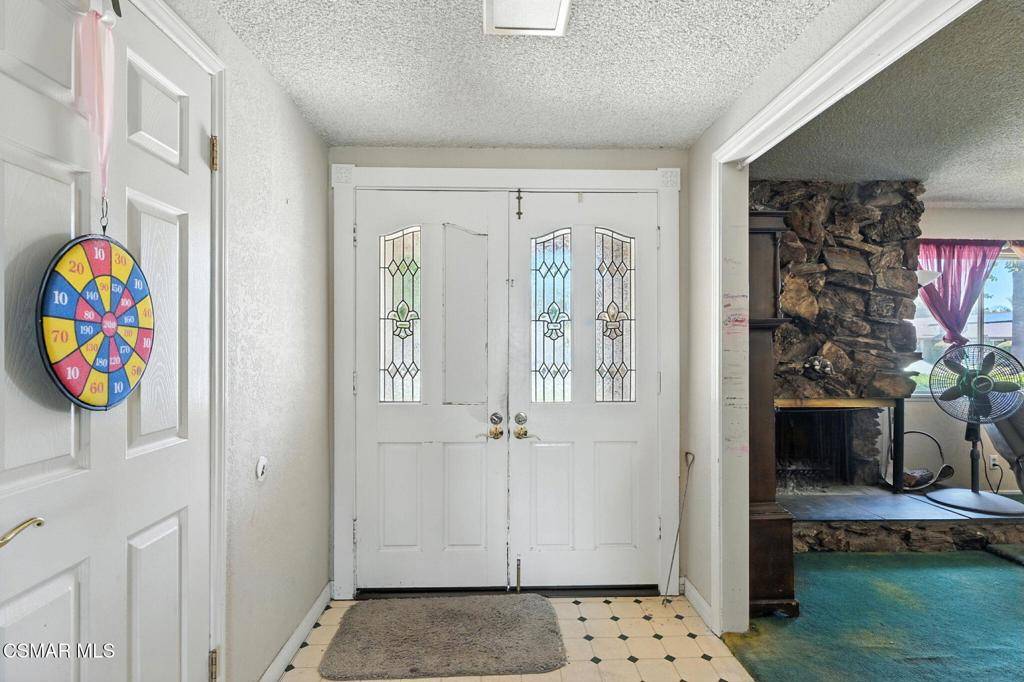 Simi Valley, CA 93065,2049 Stanford DR