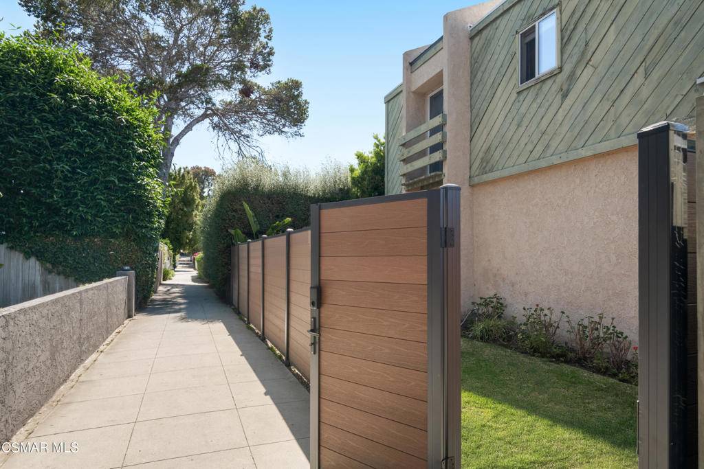 Santa Monica, CA 90405,717 Copeland CT #4