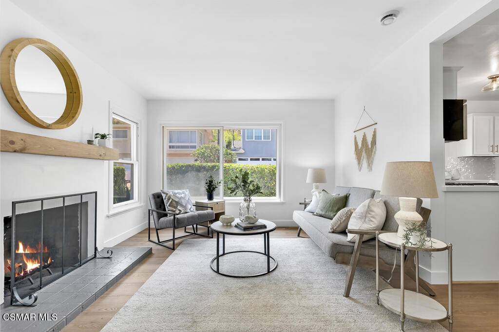 Playa Del Rey, CA 90293,401 Campdell ST