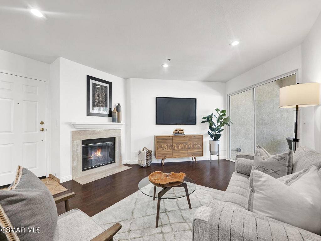 Oak Park, CA 91377,5837 Oak Bend Ln #307