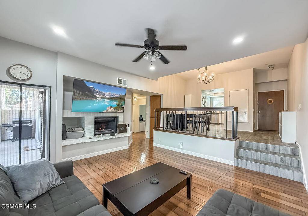 Simi Valley, CA 93063,3318 Darby ST #311