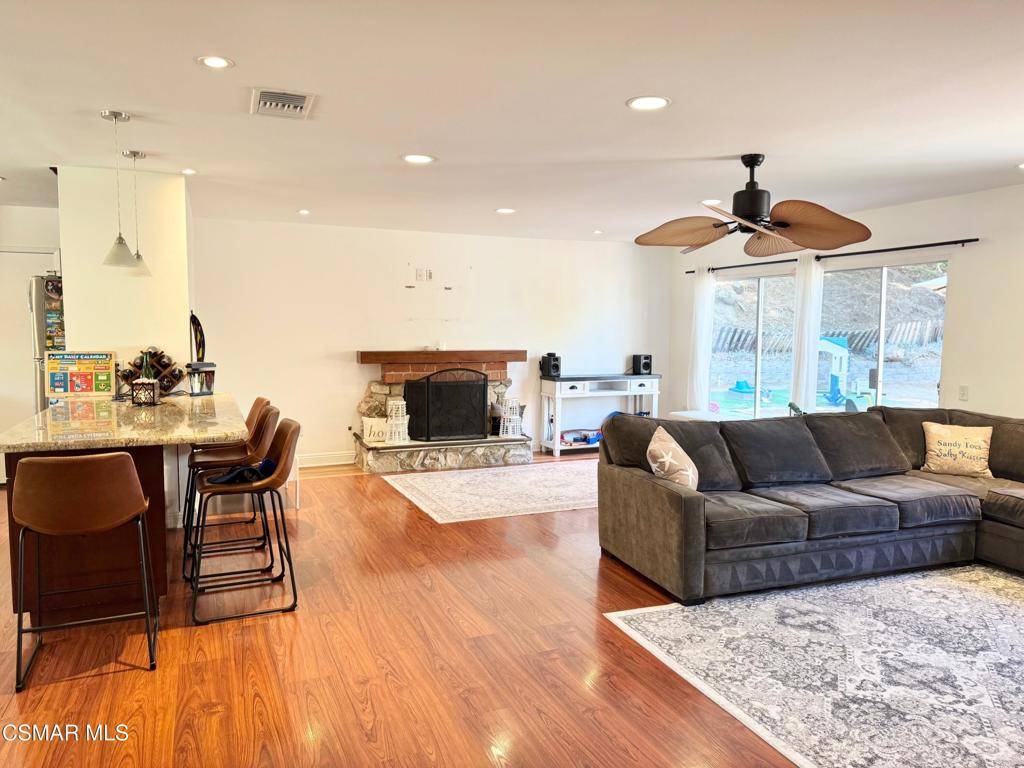 Calabasas, CA 91302,5808 Greenview RD