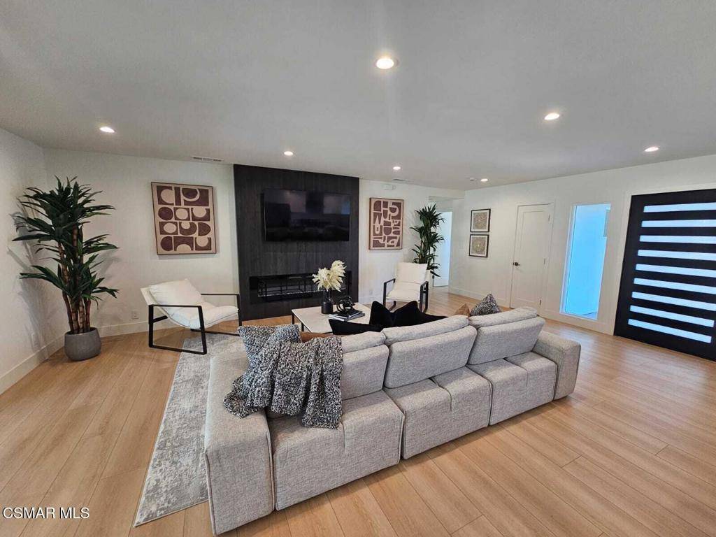 Thousand Oaks, CA 91360,2651 Sirius ST