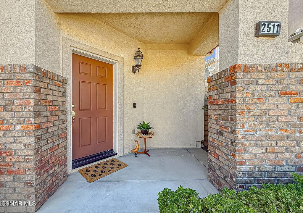 Simi Valley, CA 93063,2511 Aurora LN
