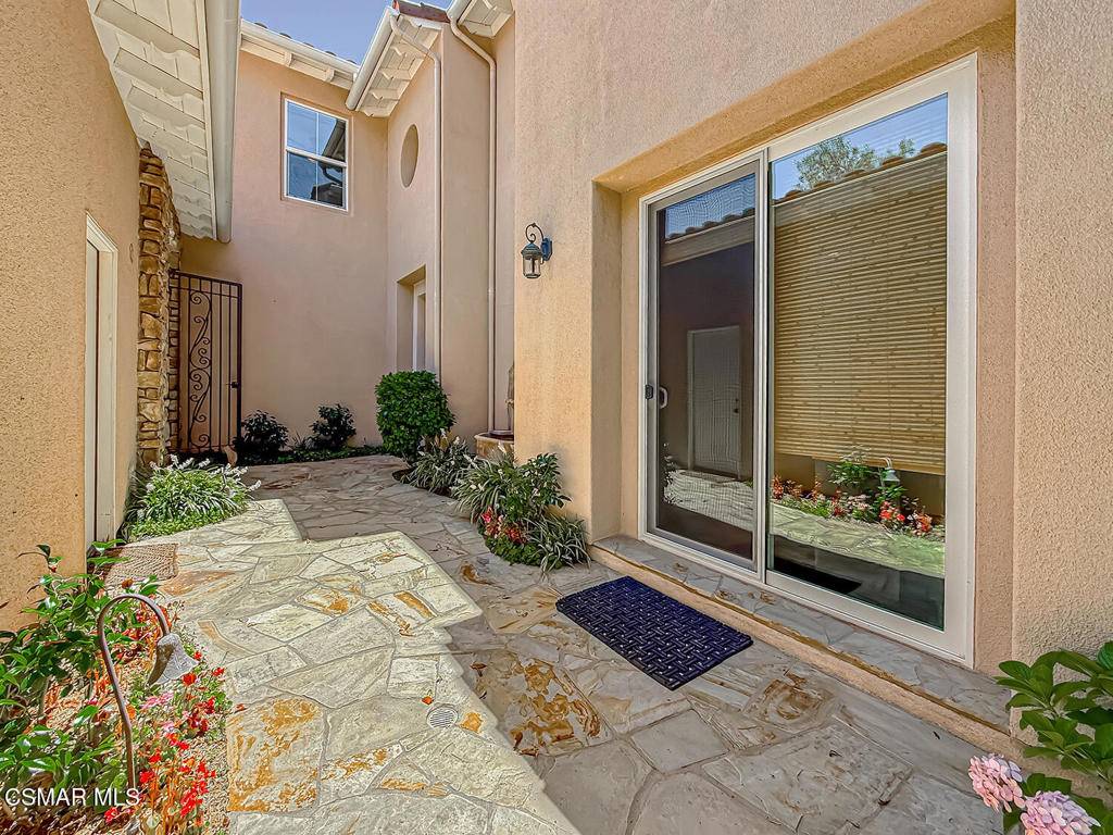 Newbury Park, CA 91320,5090 Via Santana