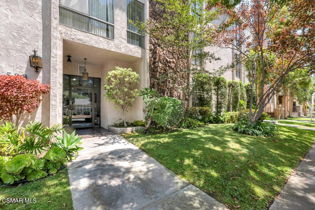 Glendale, CA 91206,528 N Jackson ST #309