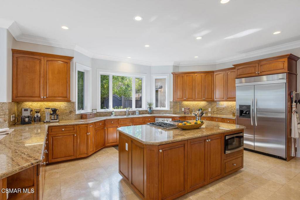 Thousand Oaks, CA 91360,758 Camino Dos Rios