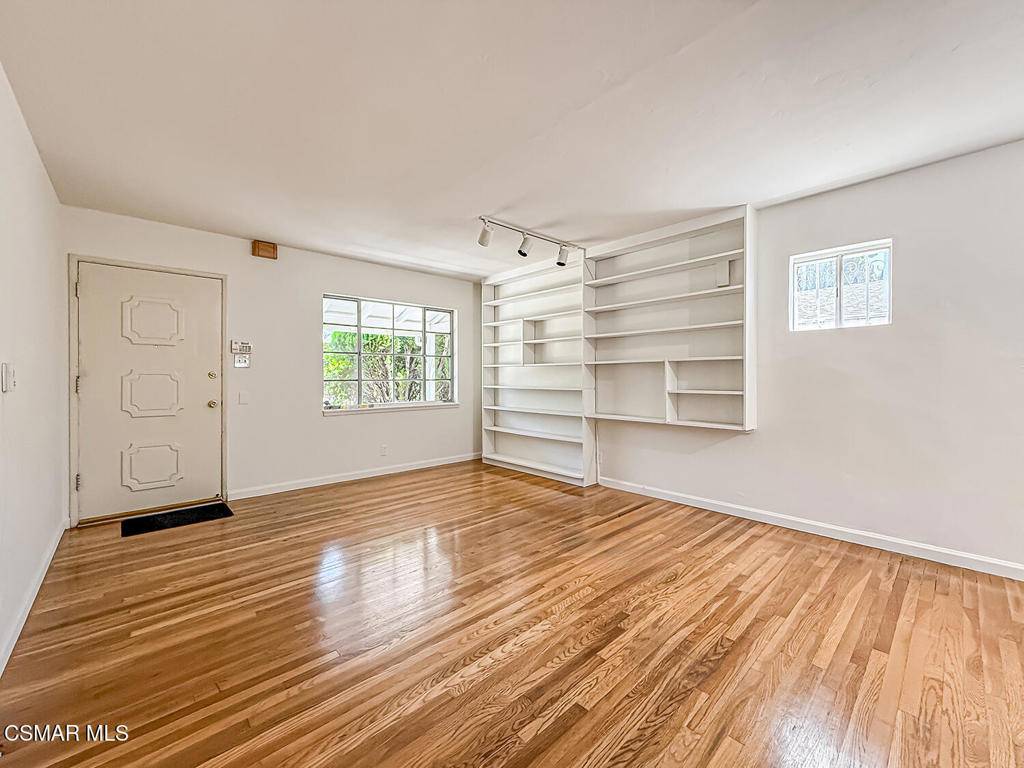 Panorama City, CA 91402,7801 Clearfield AVE