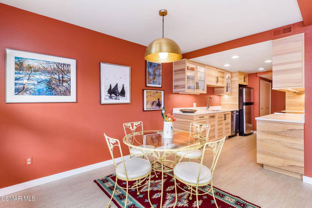 Playa Del Rey, CA 90293,8828 Pershing DR #112