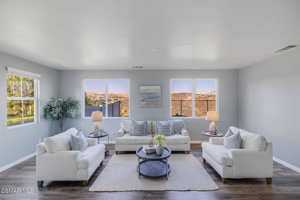Canyon Country, CA 91387,16190 Vista Point LN