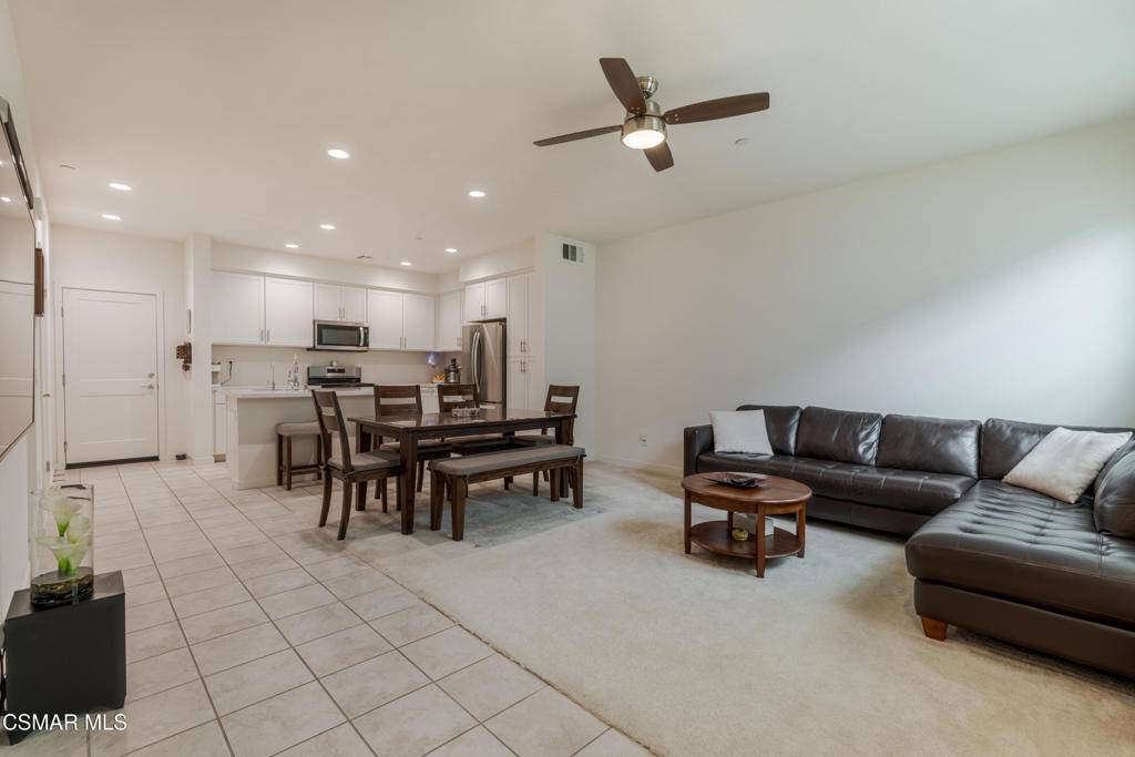 Simi Valley, CA 93065,310 Farmhouse DR #4