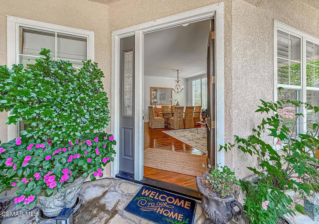 Newbury Park, CA 91320,678 Via Carro