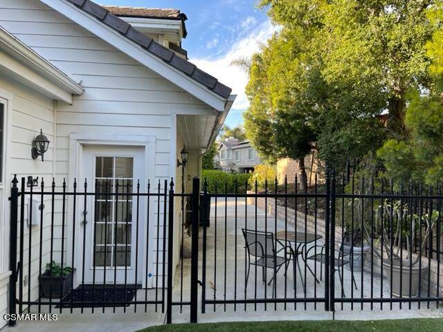 Newbury Park, CA 91320,863 Deer Willow CT