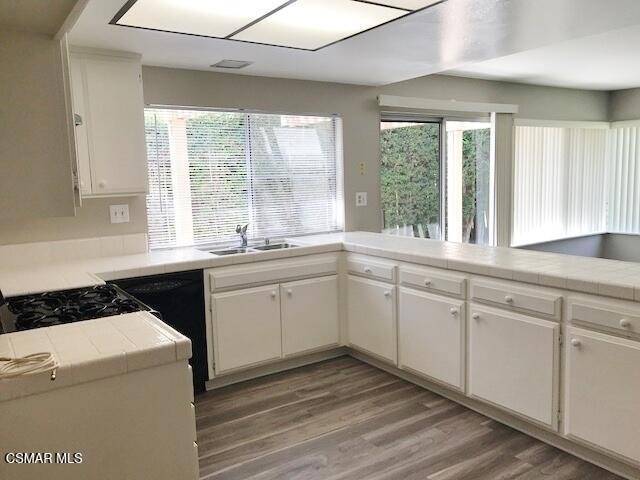 Newbury Park, CA 91320,137 Los Vientos DR