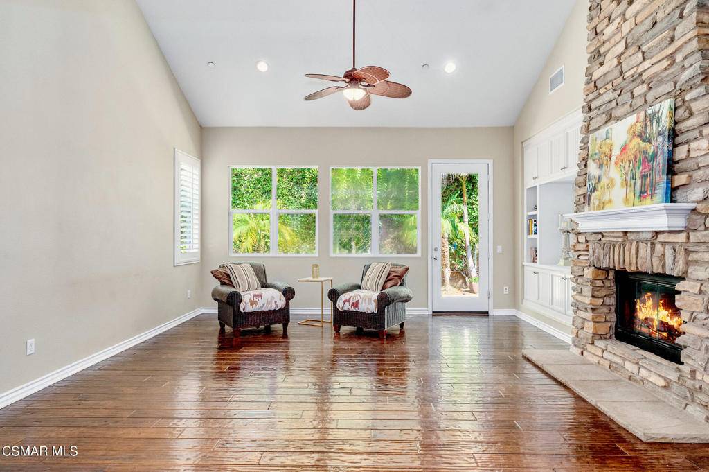 Ventura, CA 93004,532 Charleston PL