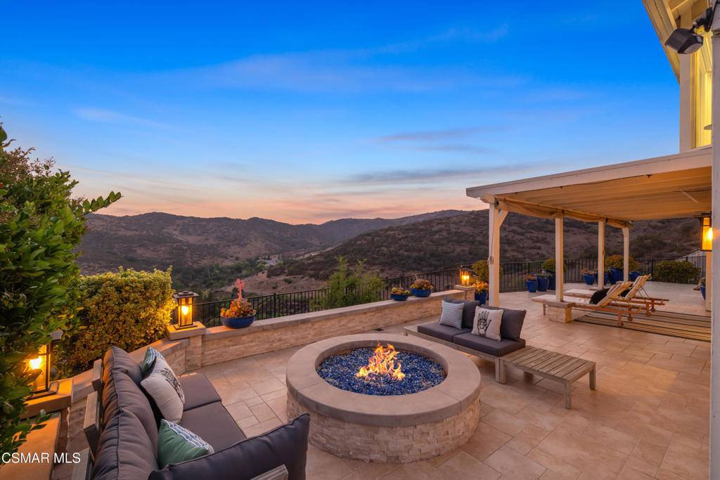 Westlake Village, CA 91361,1660 Valecroft AVE