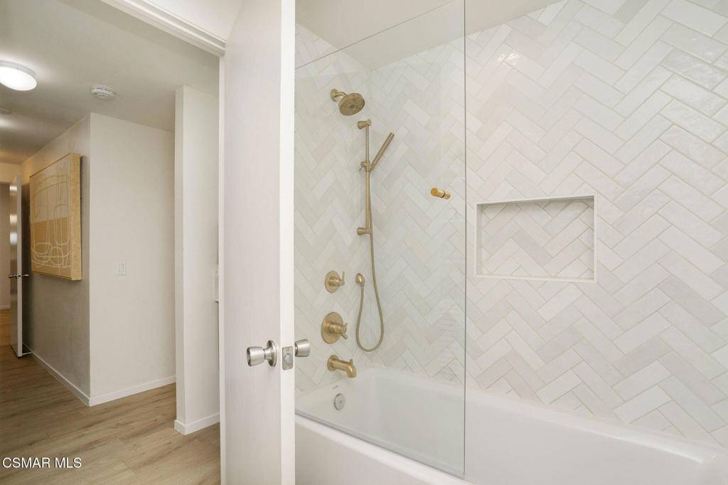 Encino, CA 91316,17914 Magnolia BLVD #135