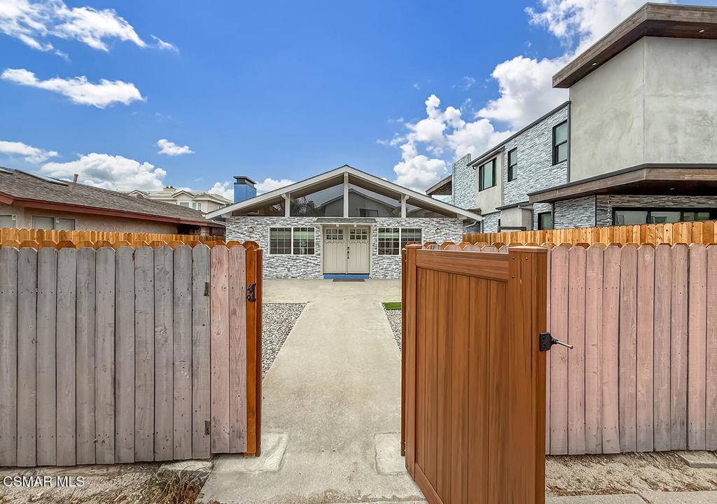 Oxnard, CA 93035,5040 Dolphin WAY