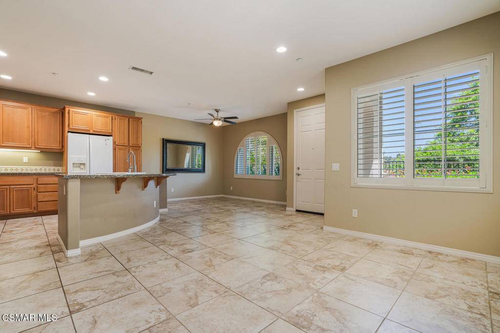 Camarillo, CA 93012,3327 Shadetree WAY
