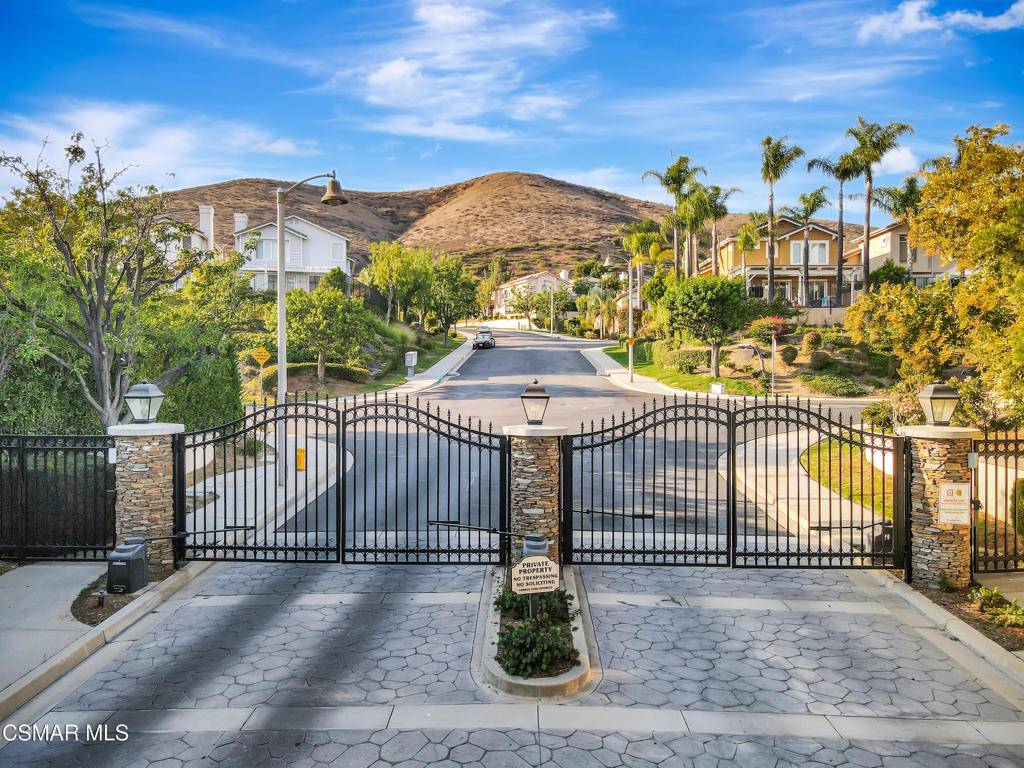Thousand Oaks, CA 91362,3044 Ferncrest PL