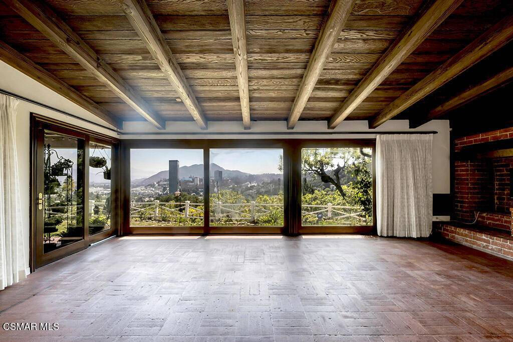 Studio City, CA 91604,3706 Eureka DR