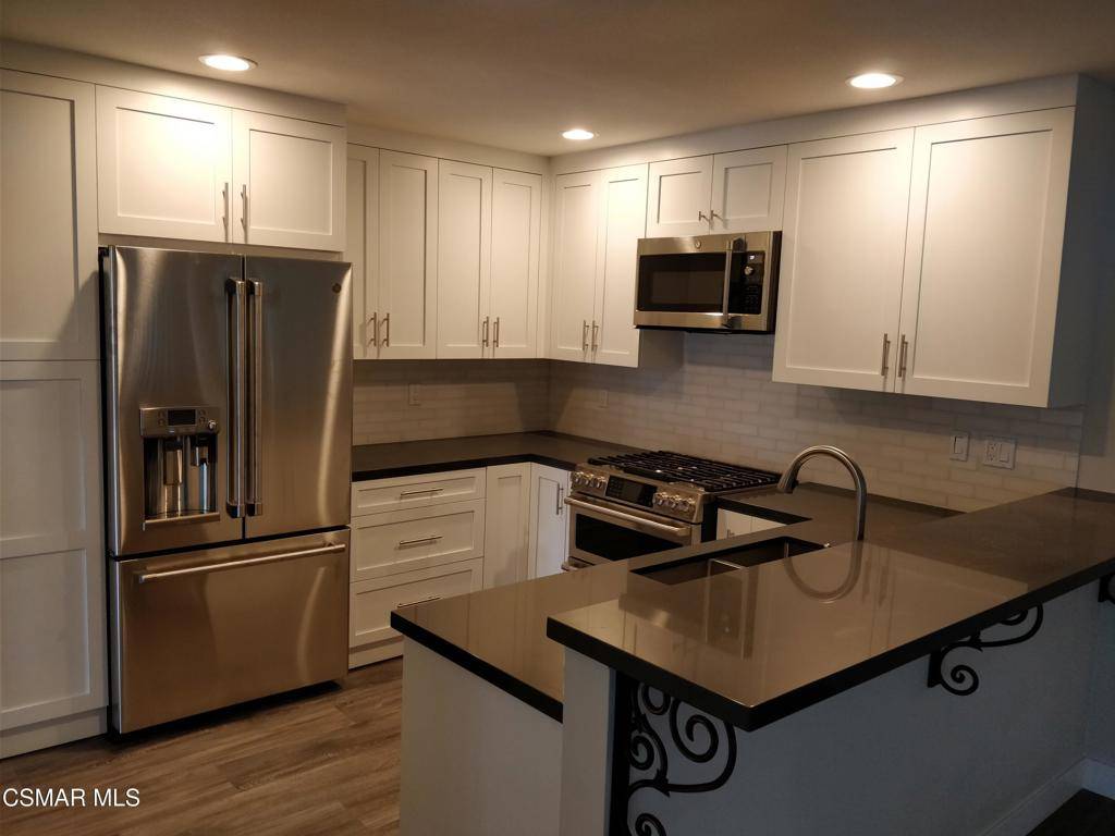 Westlake Village, CA 91361,2213 Crespi LN