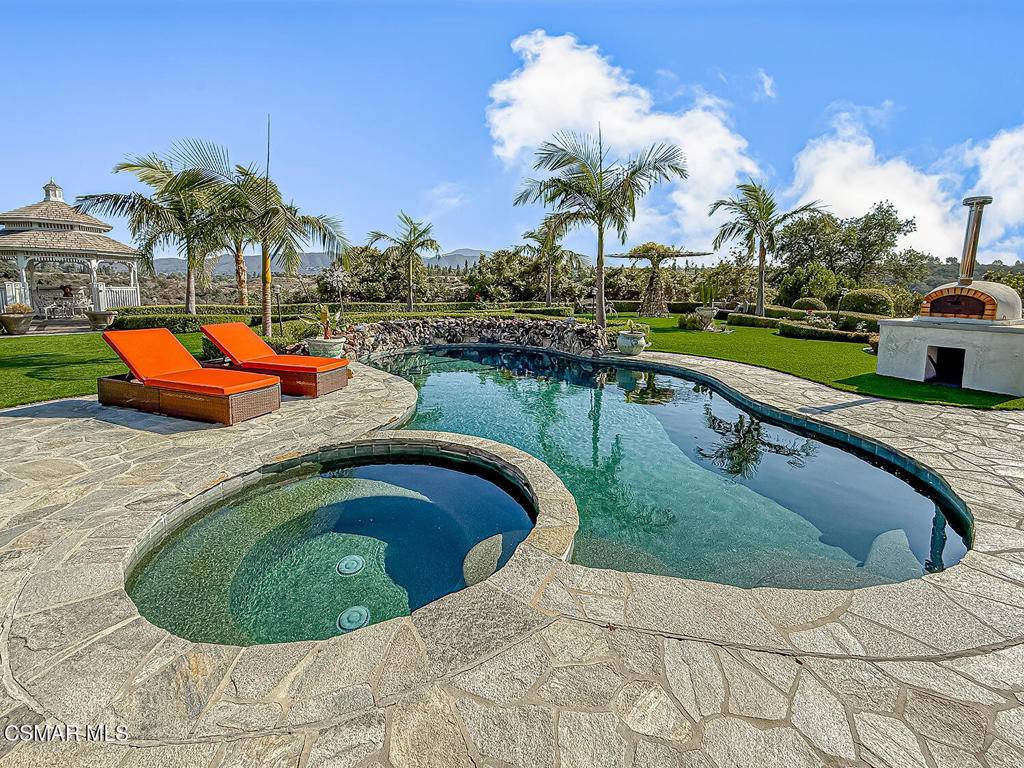 Thousand Oaks, CA 91360,1832 Calle Salto