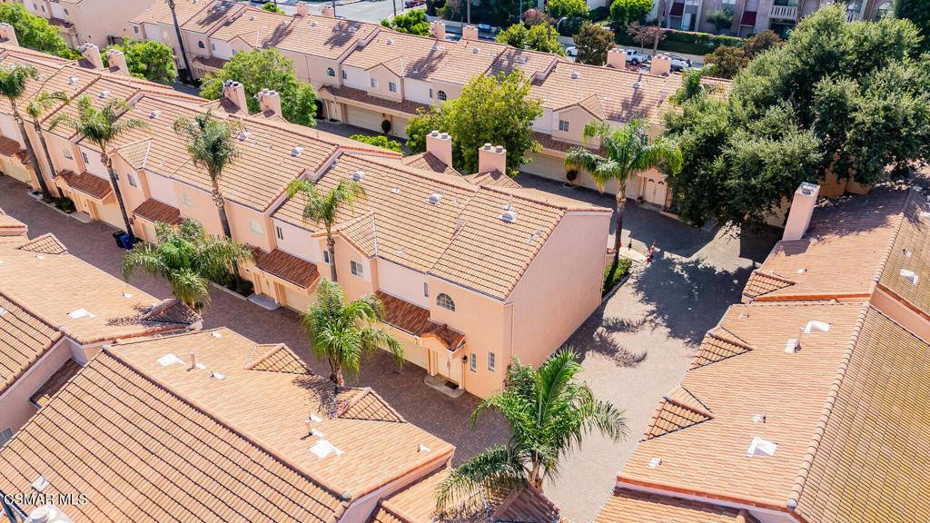 Encino, CA 91316,5200 White Oak AVE #30