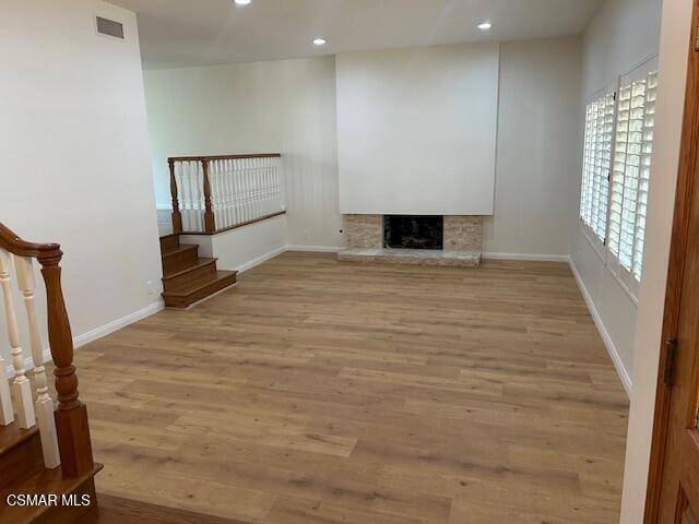 Thousand Oaks, CA 91360,299 Siesta AVE