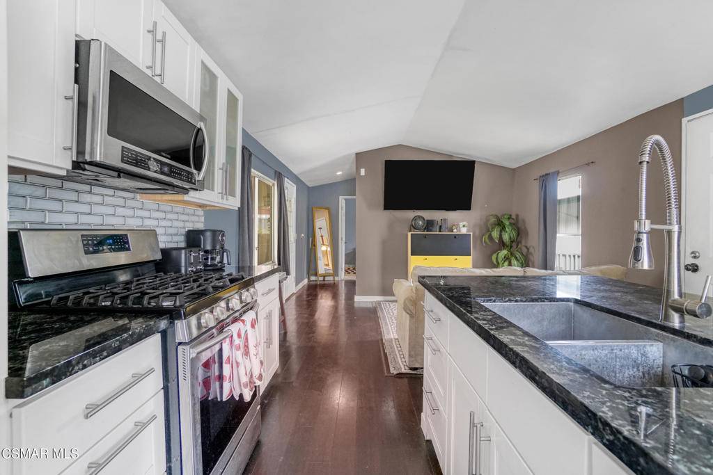 Ojai, CA 93023,11195 Ventura AVE #11