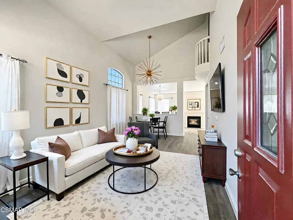 Simi Valley, CA 93065,42 Skyflower LN