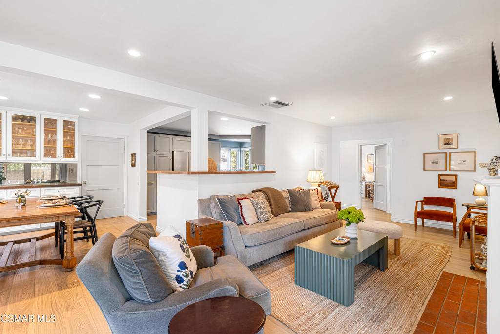 Sherman Oaks, CA 91423,14126 Hartsook ST