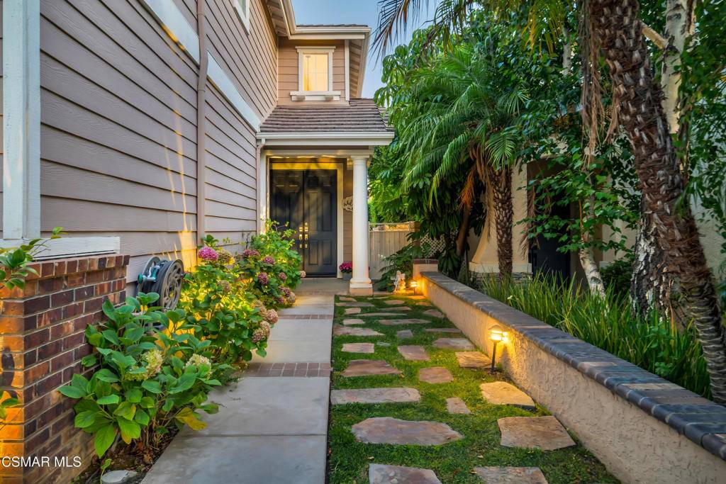 Thousand Oaks, CA 91362,3044 Ferncrest PL