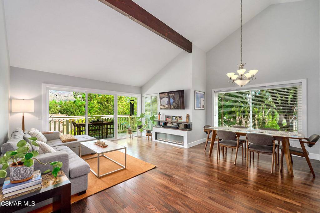 Oak Park, CA 91377,614 Calle Mirador